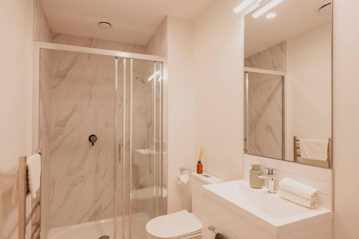 Serene Spaces On Tuam - 2 Bedroom Apartment Κράισττσερτς Εξωτερικό φωτογραφία
